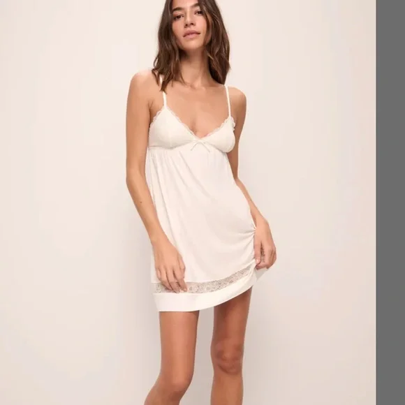 EBERJEY~ Mia Slip Chemise dress in Ivory Cream Size Medium - Picture 1 of 14